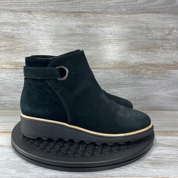 Clarks Women's Sharon Black Suede Zip Up Ankle Boots Size 7 - Picture 3 of 10